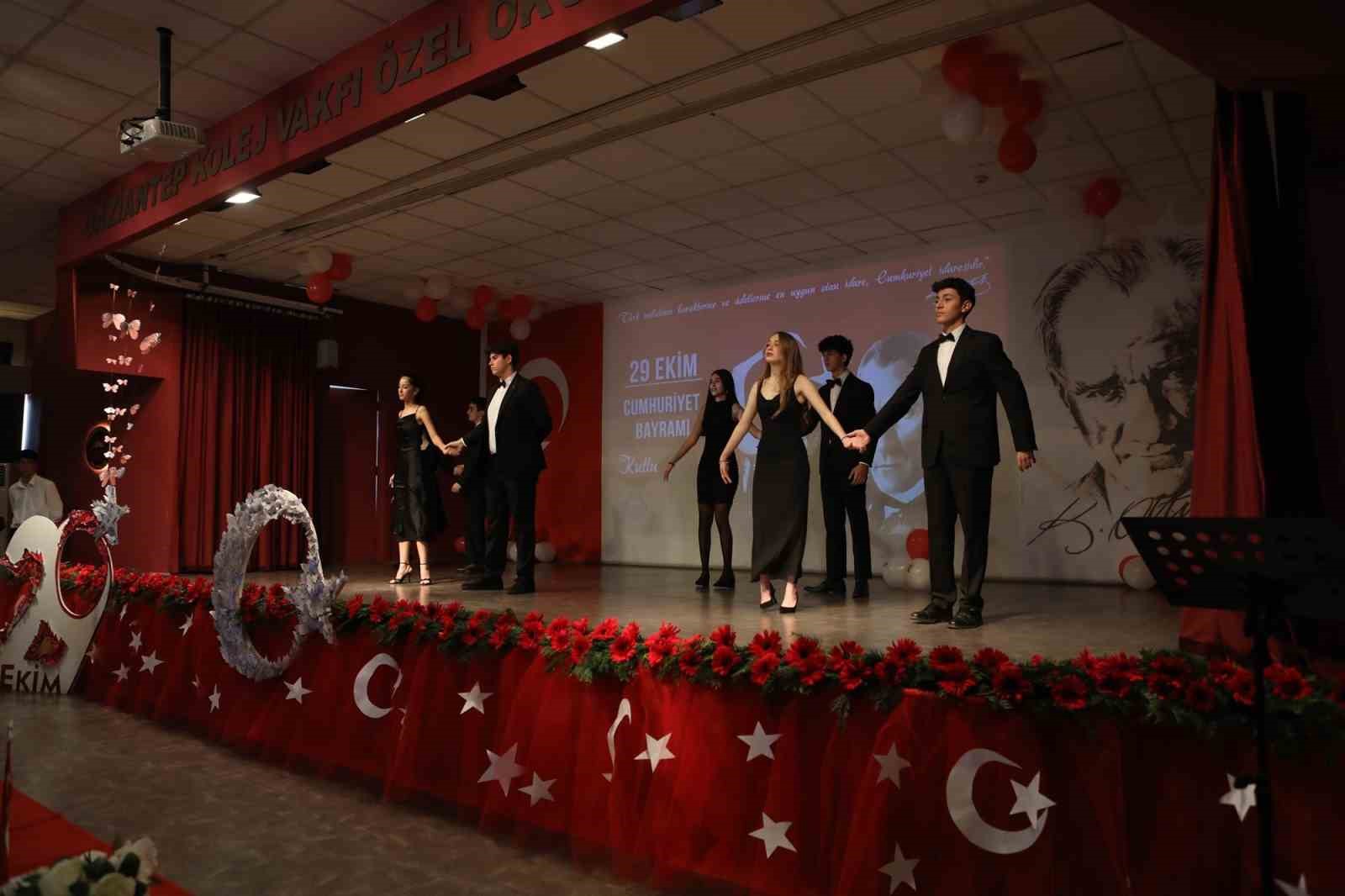 Gaziantep Kolej Vakfı’nda Cumhuriyet’e yakışır kutlama
