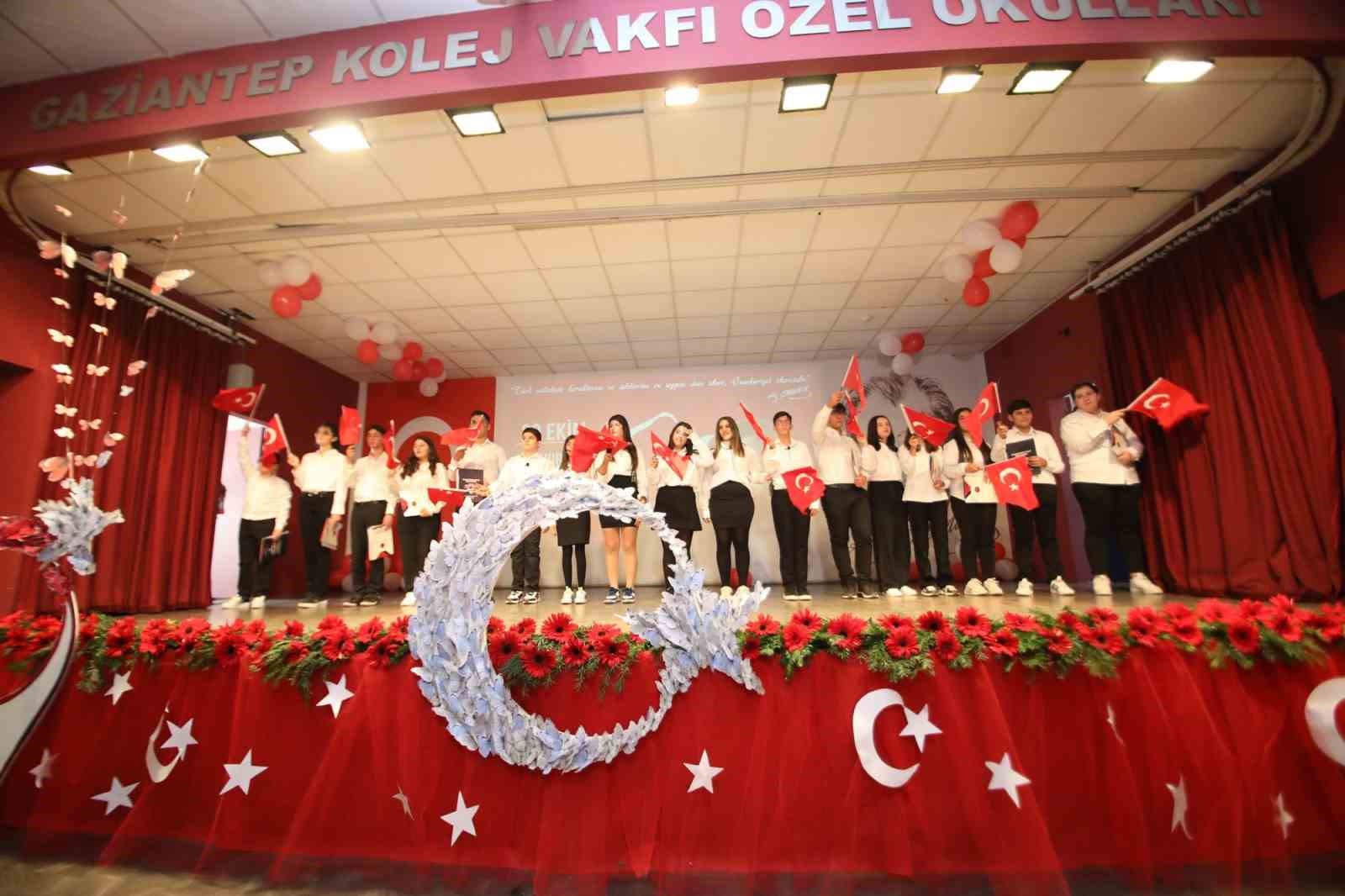 Gaziantep Kolej Vakfı’nda Cumhuriyet’e yakışır kutlama
