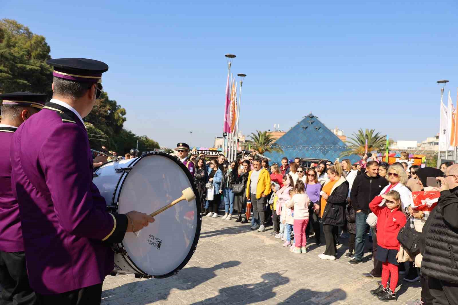 Bursa’nın dört bir yanında Cumhuriyet Bayramı coşkusu
