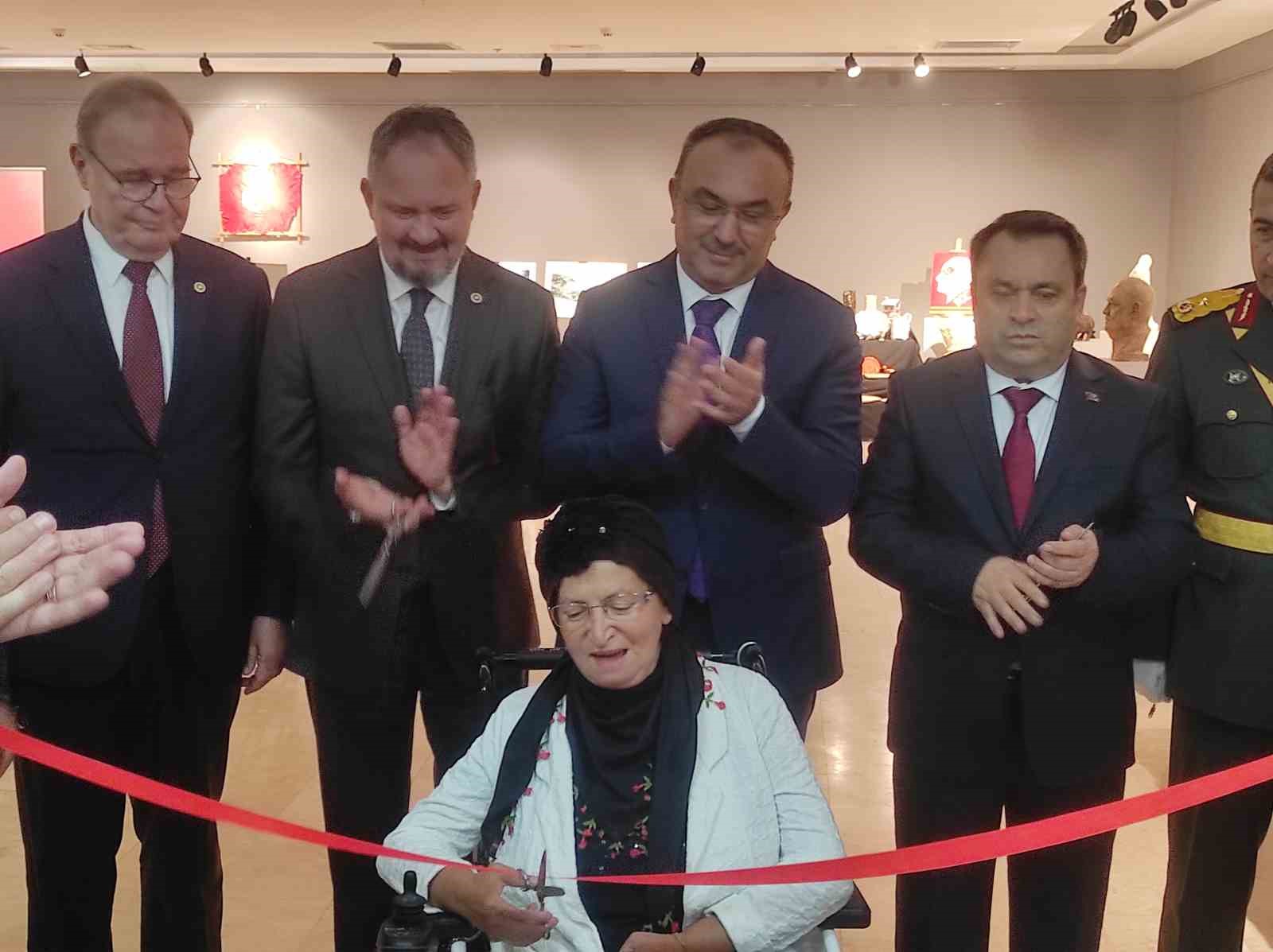 Tekirdağ’da “Cumhuriyet ve Atatürk” temalı sergi açıldı
