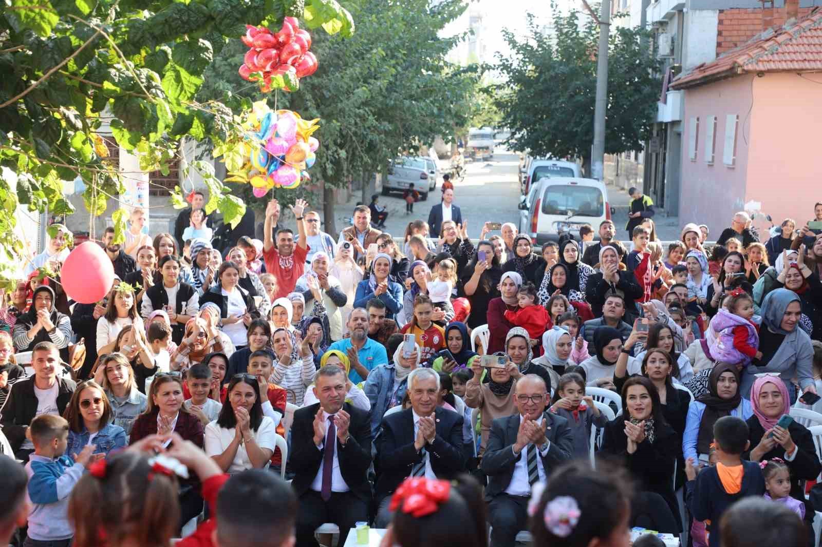 Turgutlulu minik öğrencilerde Cumhuriyet Bayramı heyecanı
