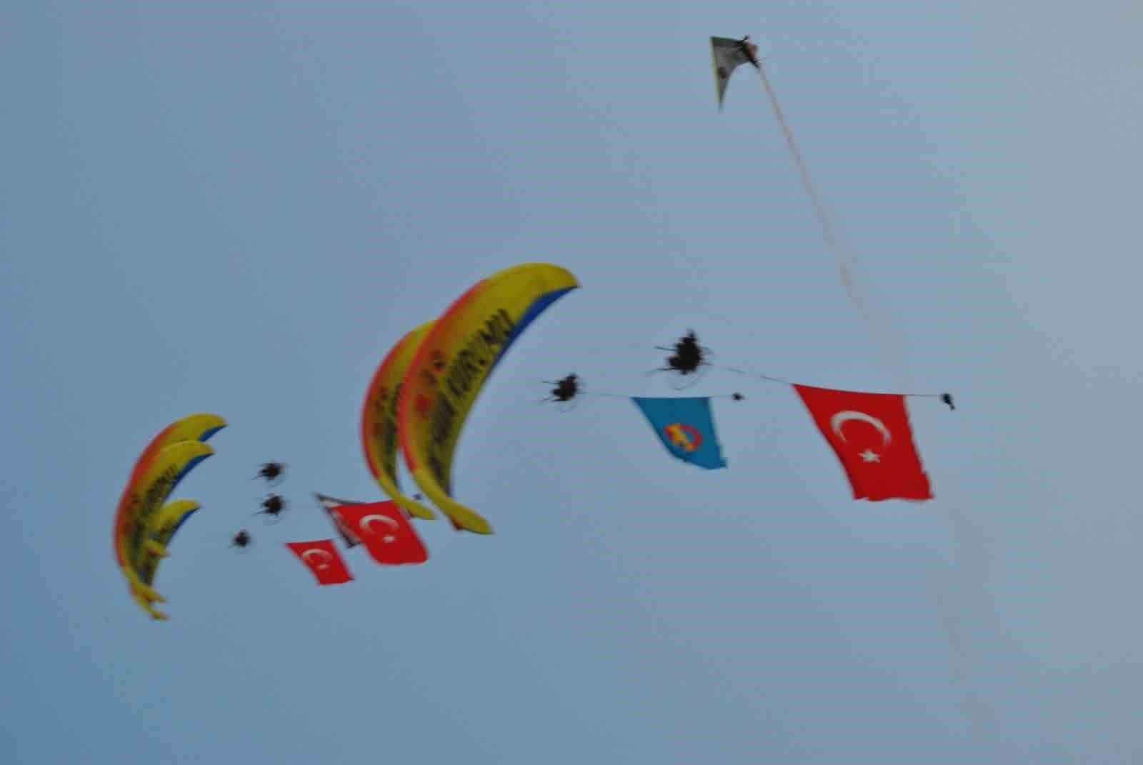 Fethiye’de Ölüdeniz Hava Oyunları Festivali’nde 6 bin 965 uçuş gerçekleştirildi
