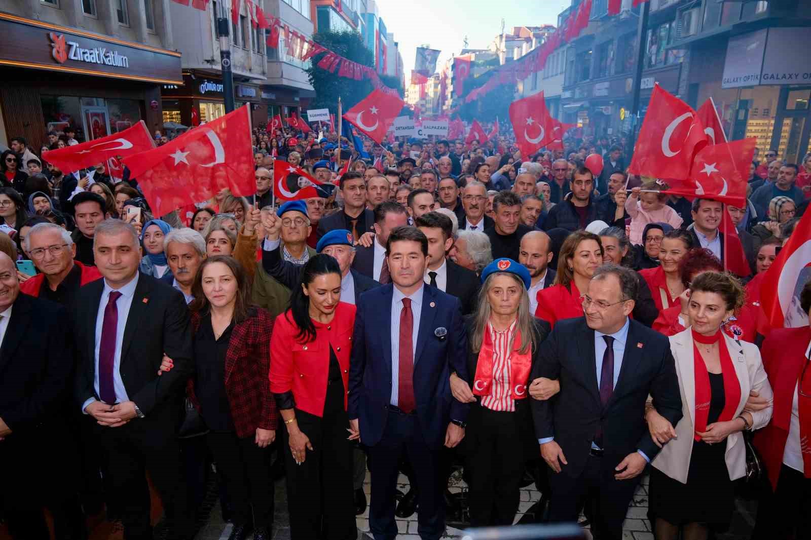 Trabzon’da Cumhuriyet için yürüdüler
