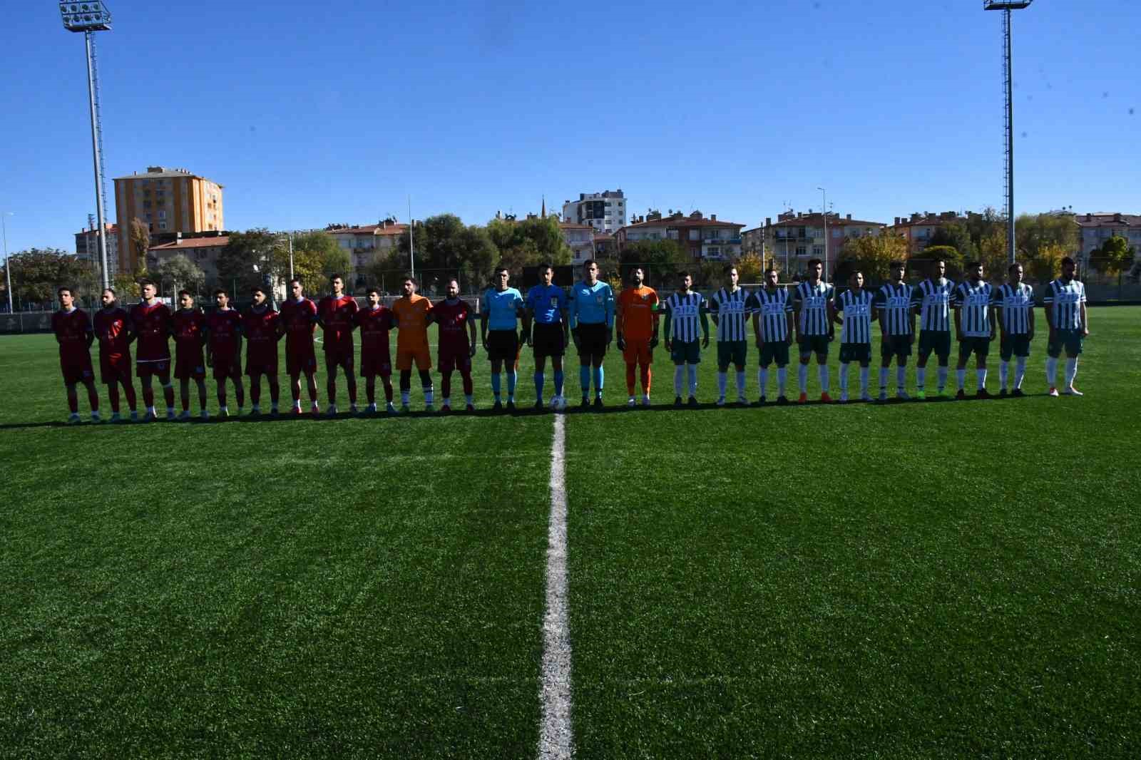 Kayseri Şeker Süper Amatör Küme: Argıncıkspor: 4 - 1966 Turanspor: 2
