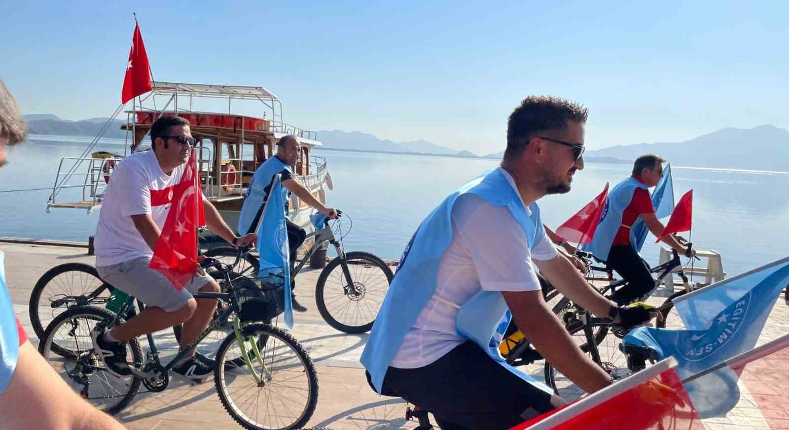 Köyceğiz’de Cumhuriyet Bayramı’nı pedal çevirerek kutladılar
