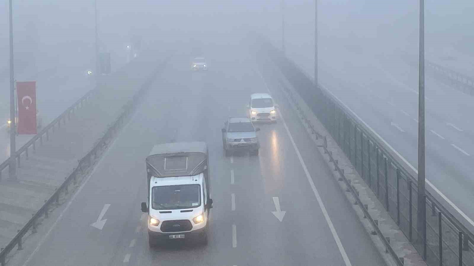 Kocaeli güne yoğun sisle başladı
