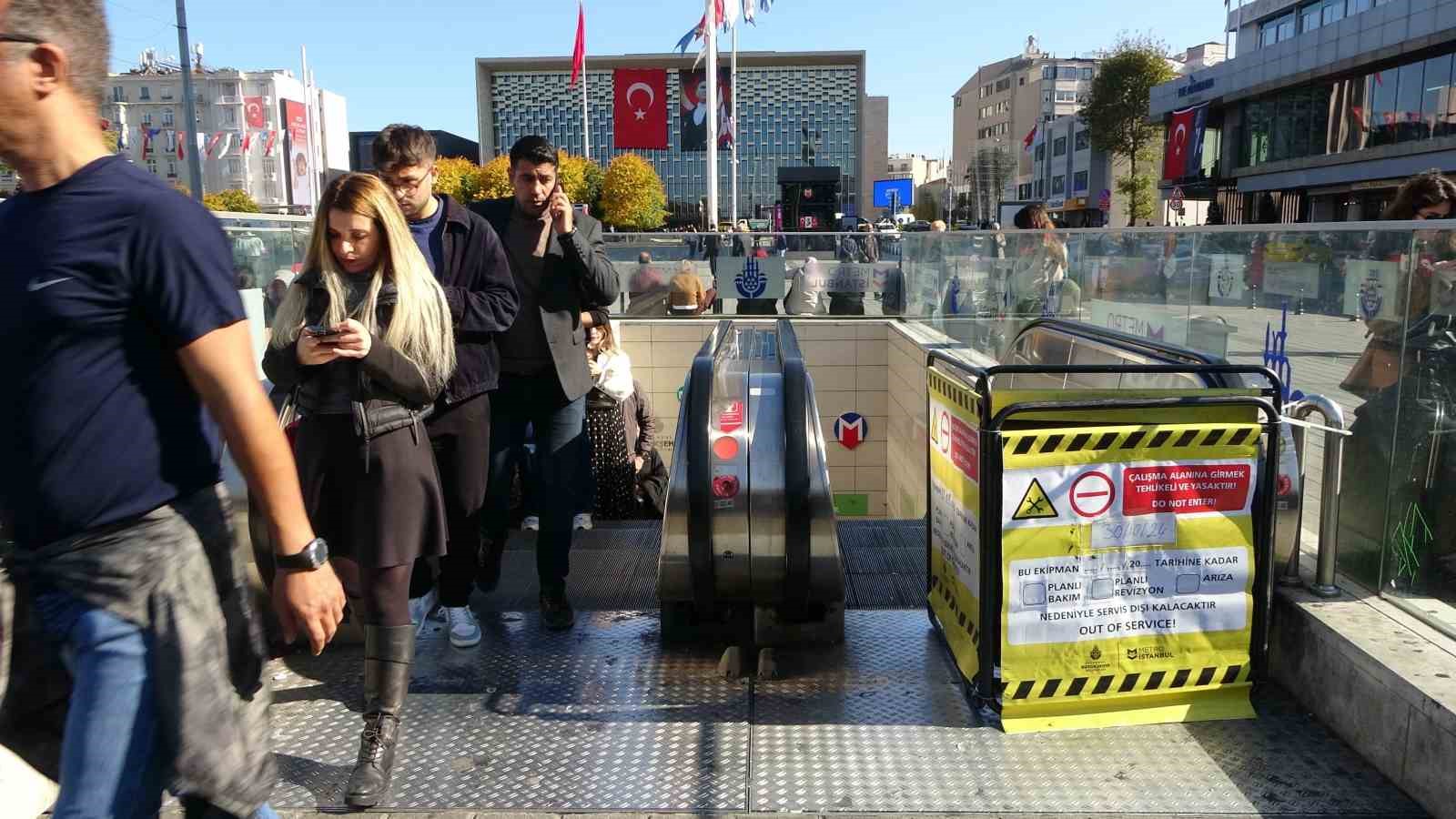 Taksim’de asansör ve yürüyen merdiven arızası vatandaşları mağdur etmeye devam ediyor
