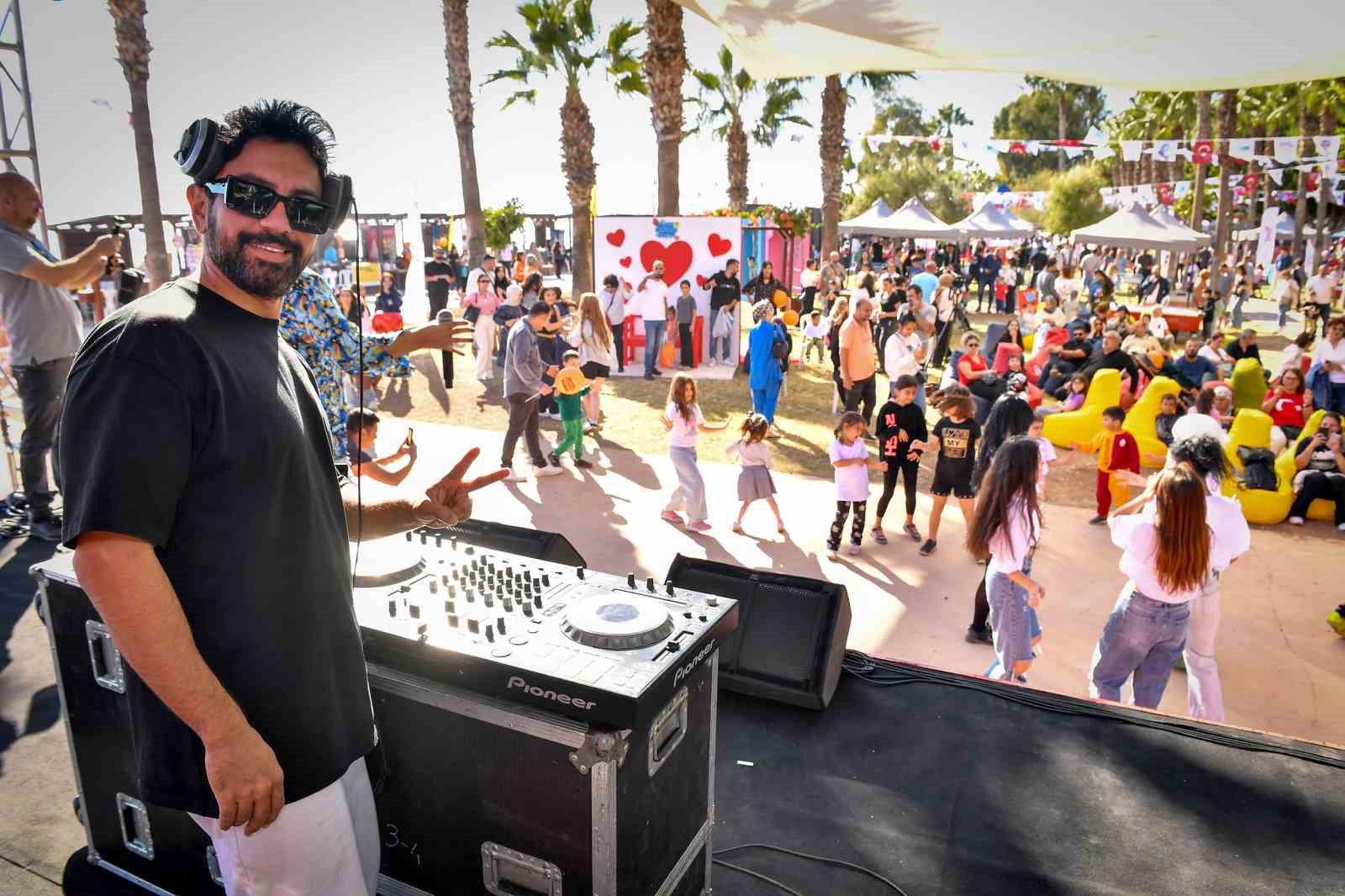 3. Mersin Gençlik Festivali sürüyor
