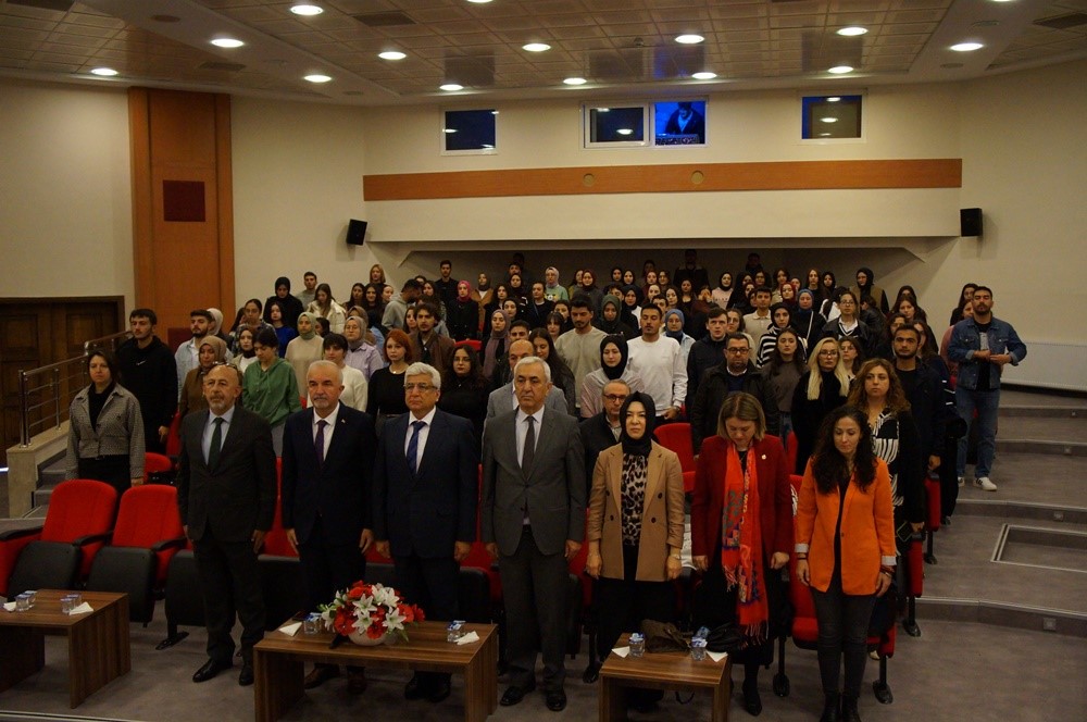 Kastamonu Üniversitesi’nde Cumhuriyet konuşuldu
