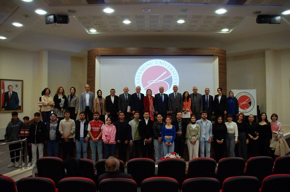 Kastamonu Üniversitesi’nde Cumhuriyet konuşuldu
