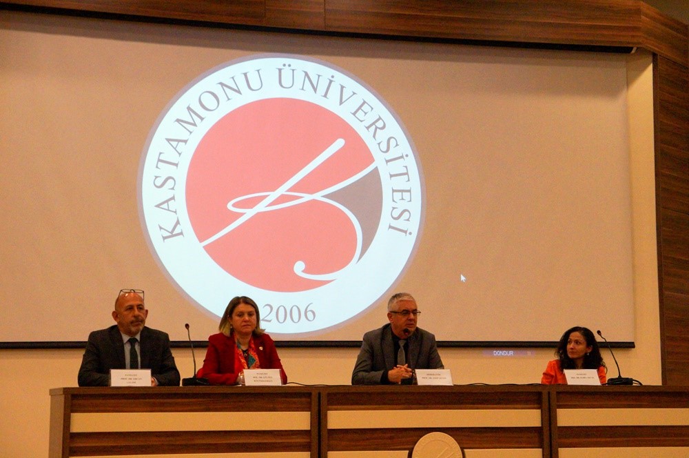 Kastamonu Üniversitesi’nde Cumhuriyet konuşuldu
