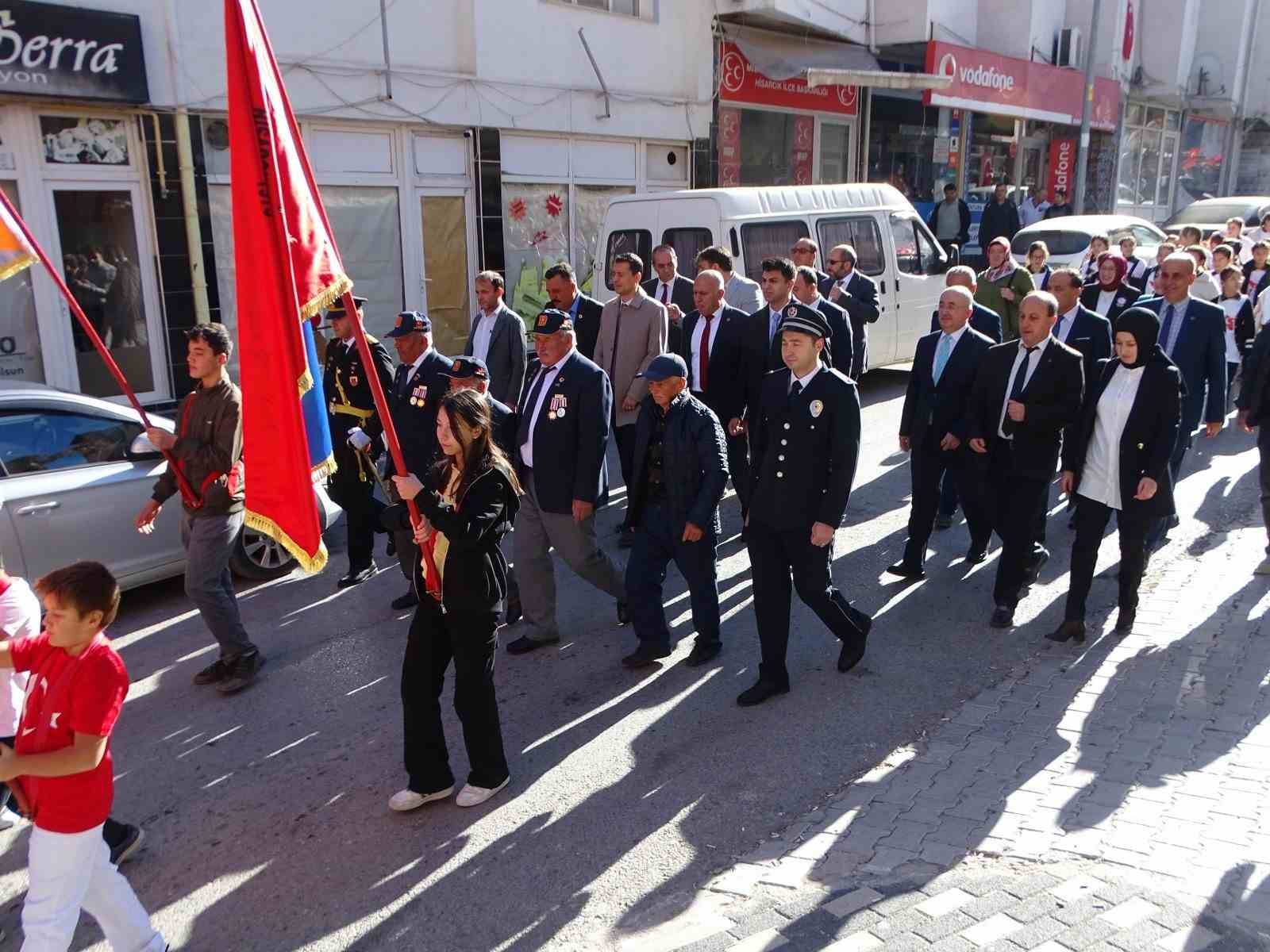 Hisarcık’ta Cumhuriyet Yürüyüşü
