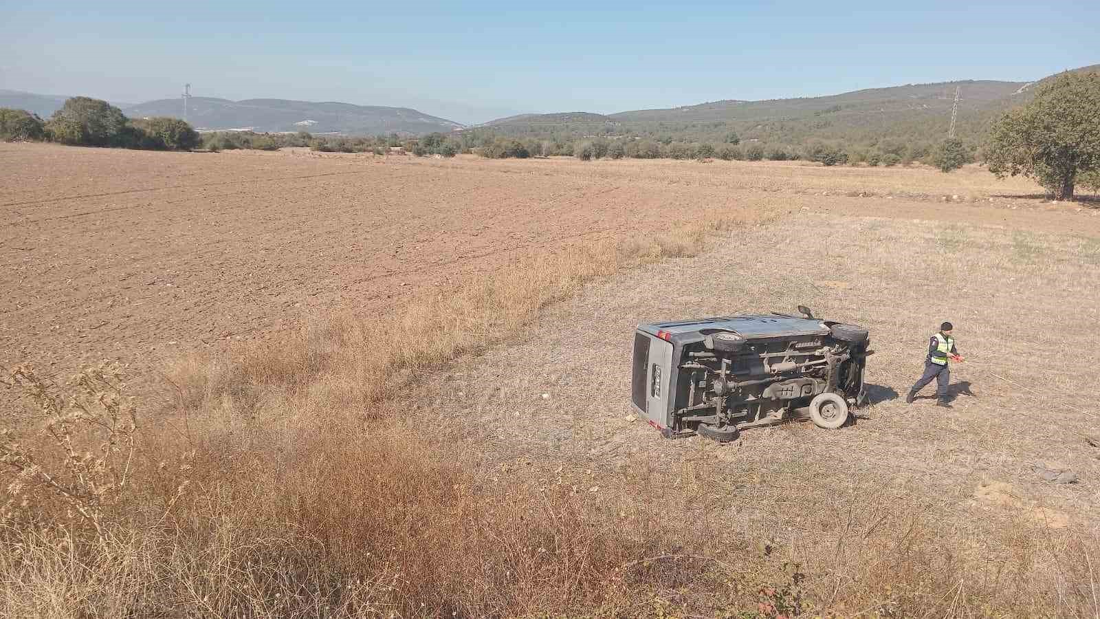 Bilecik’te kontrolden çıkan araç şarampole uçtu, sürücüsü yaralandı
