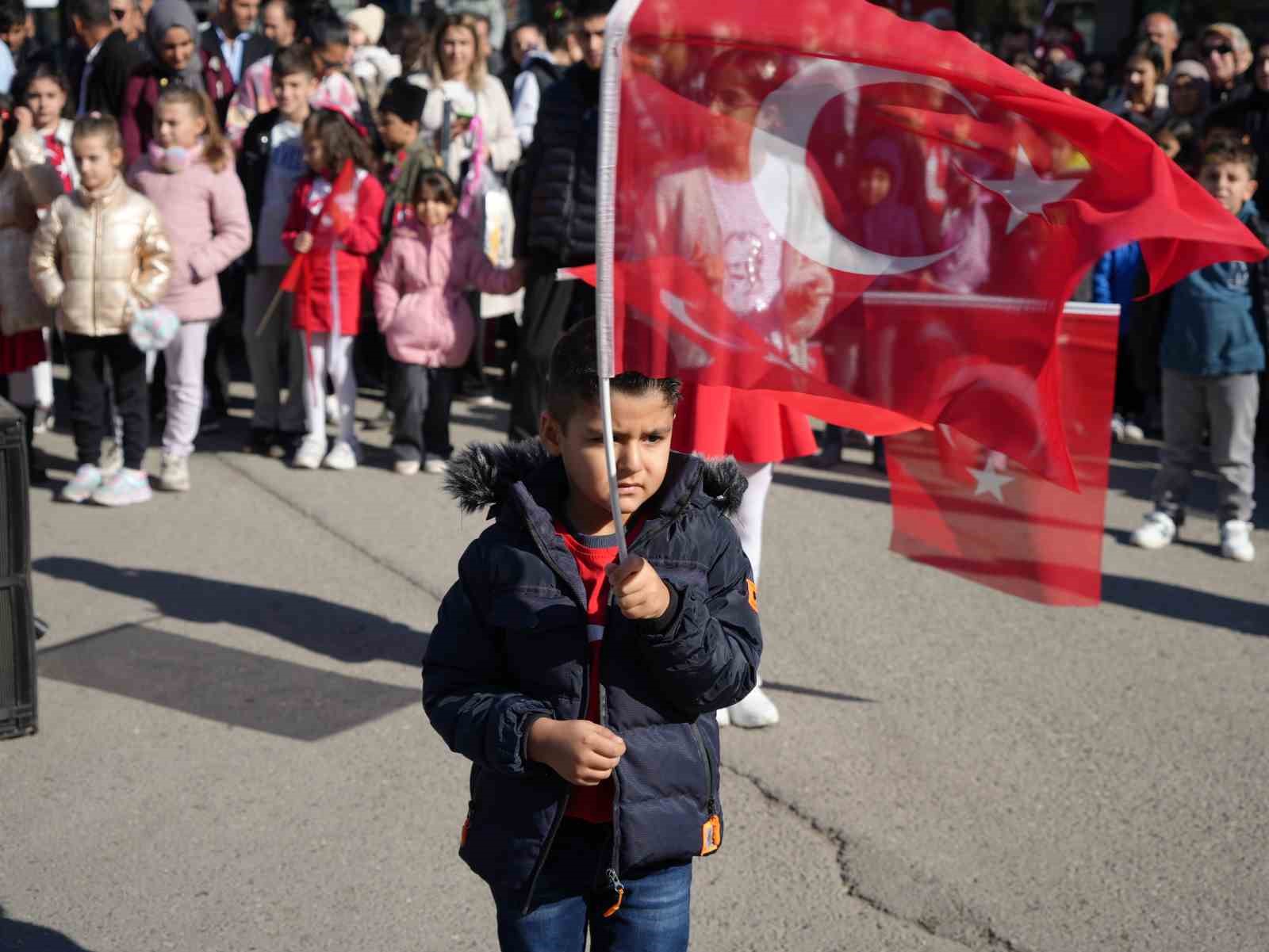 Komandoların gösterisi büyük beğeni topladı
