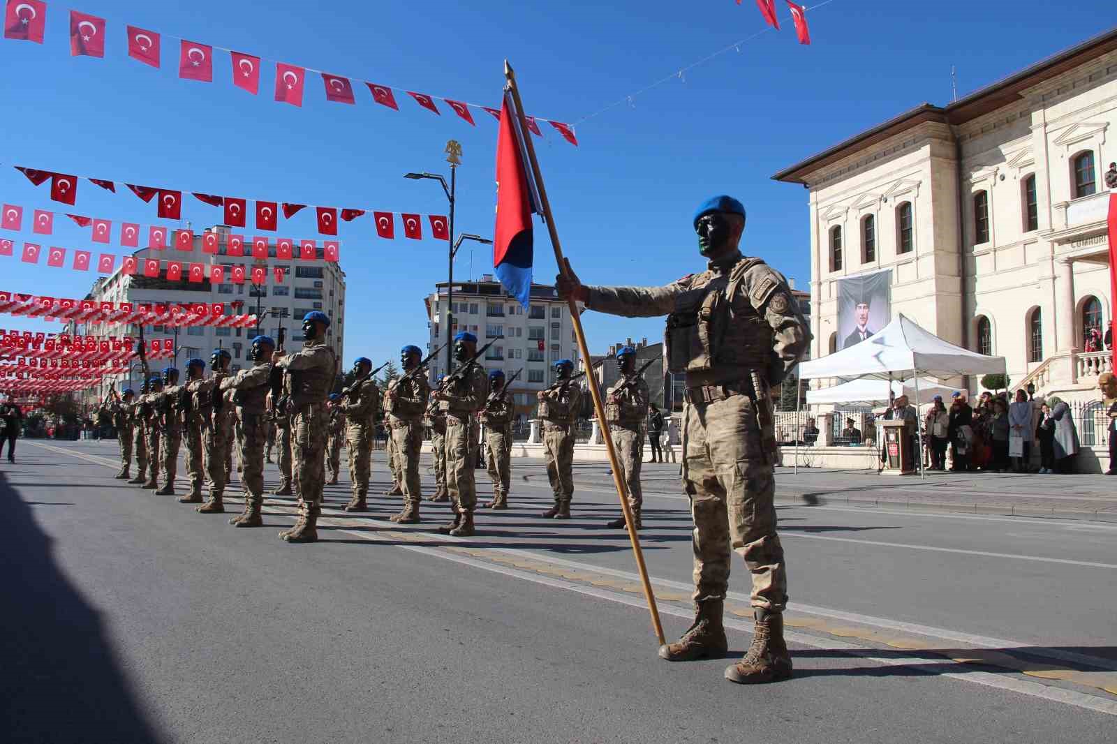 Cumhuriyet Bayramı Sivas’ta coşkuyla kutlandı
