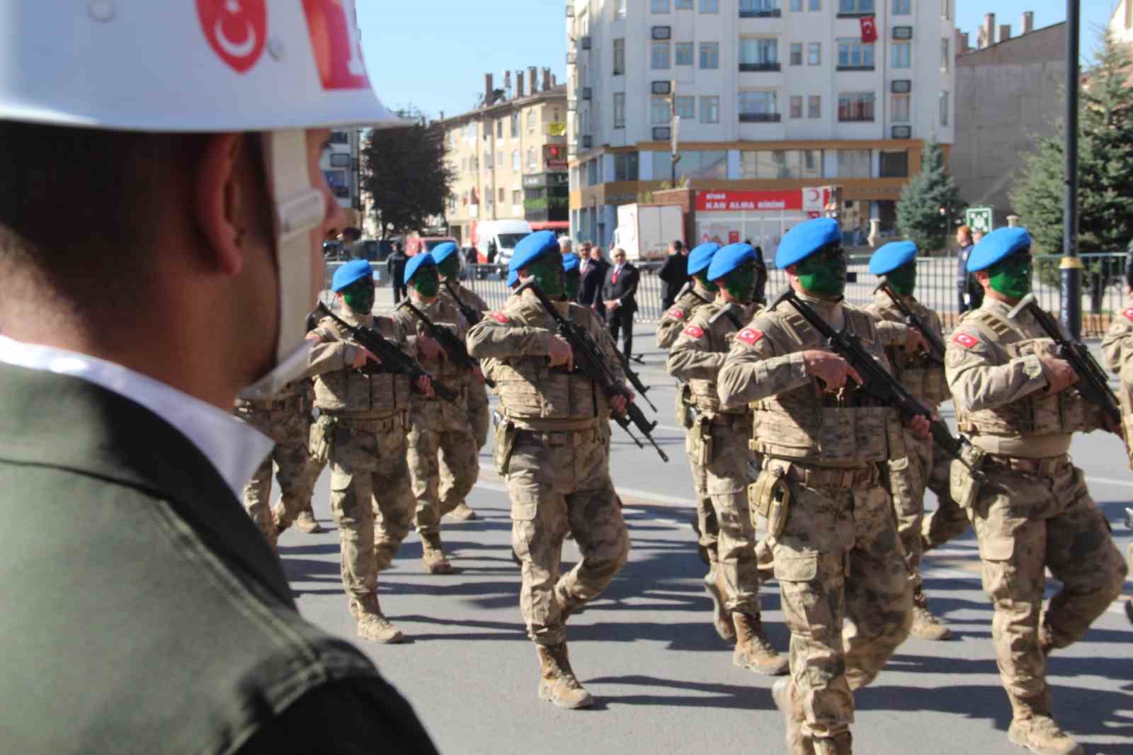 Cumhuriyet Bayramı Sivas’ta coşkuyla kutlandı
