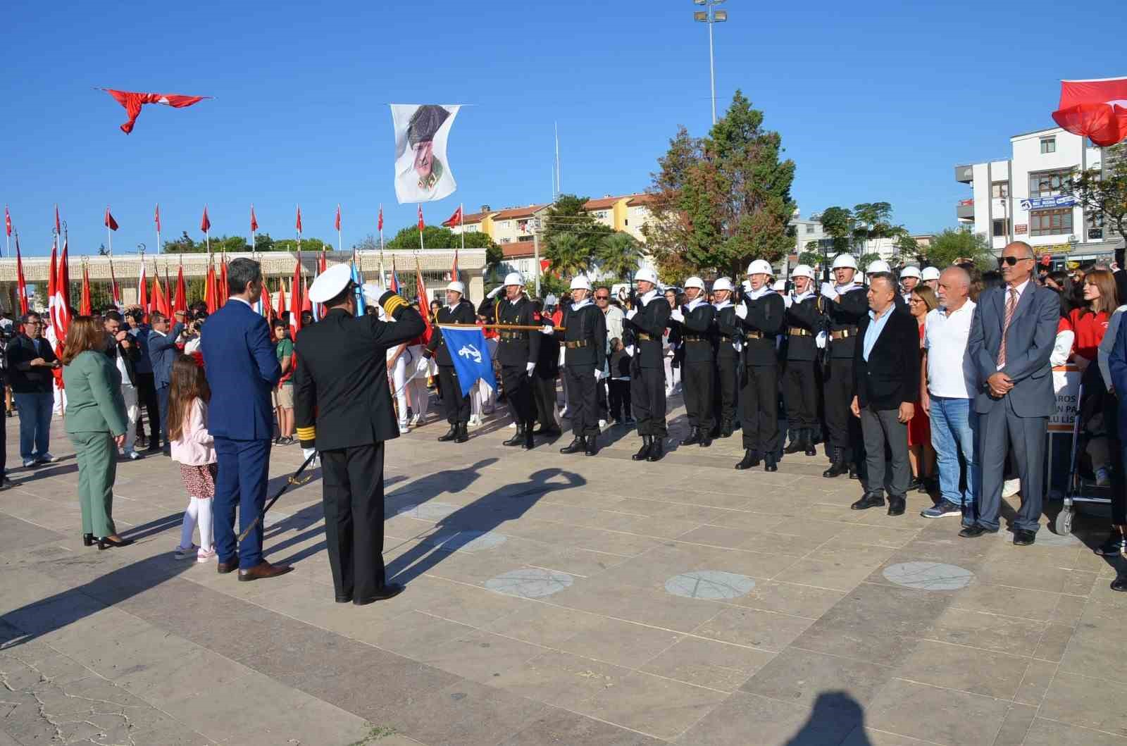 Didim’de 29 Ekim Cumhuriyet Bayramı renkli görüntülerle kutlandı
