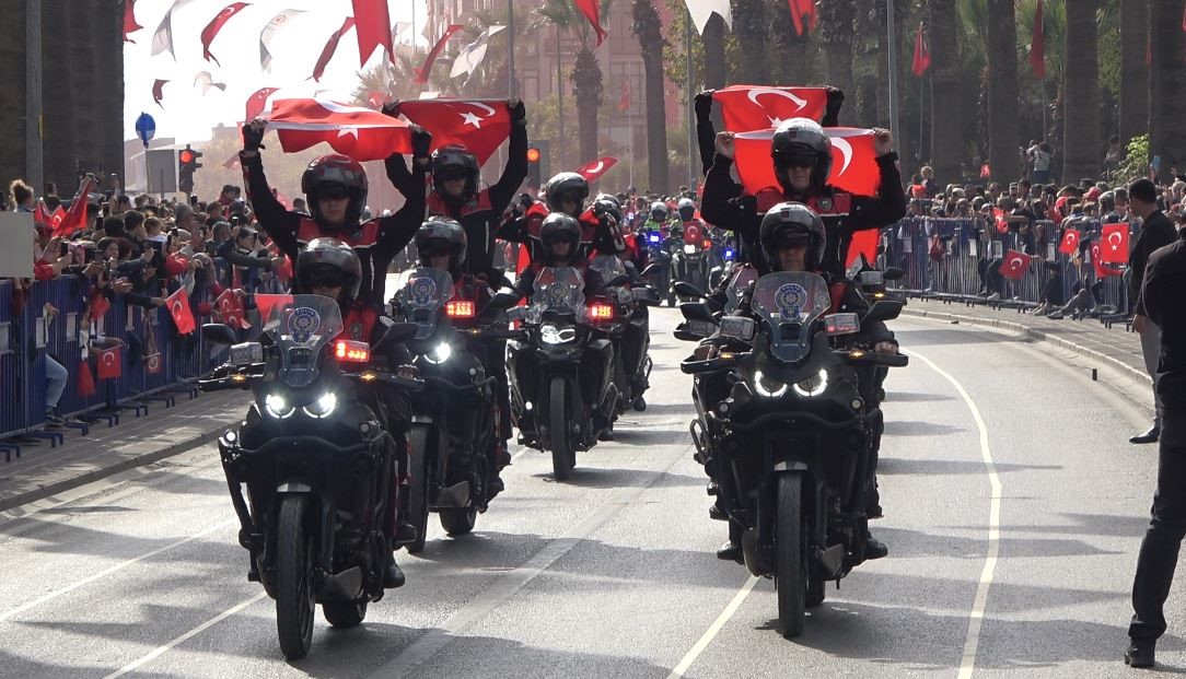 Denizli’de Cumhuriyetin 101. yılı coşkuyla kutlandı
