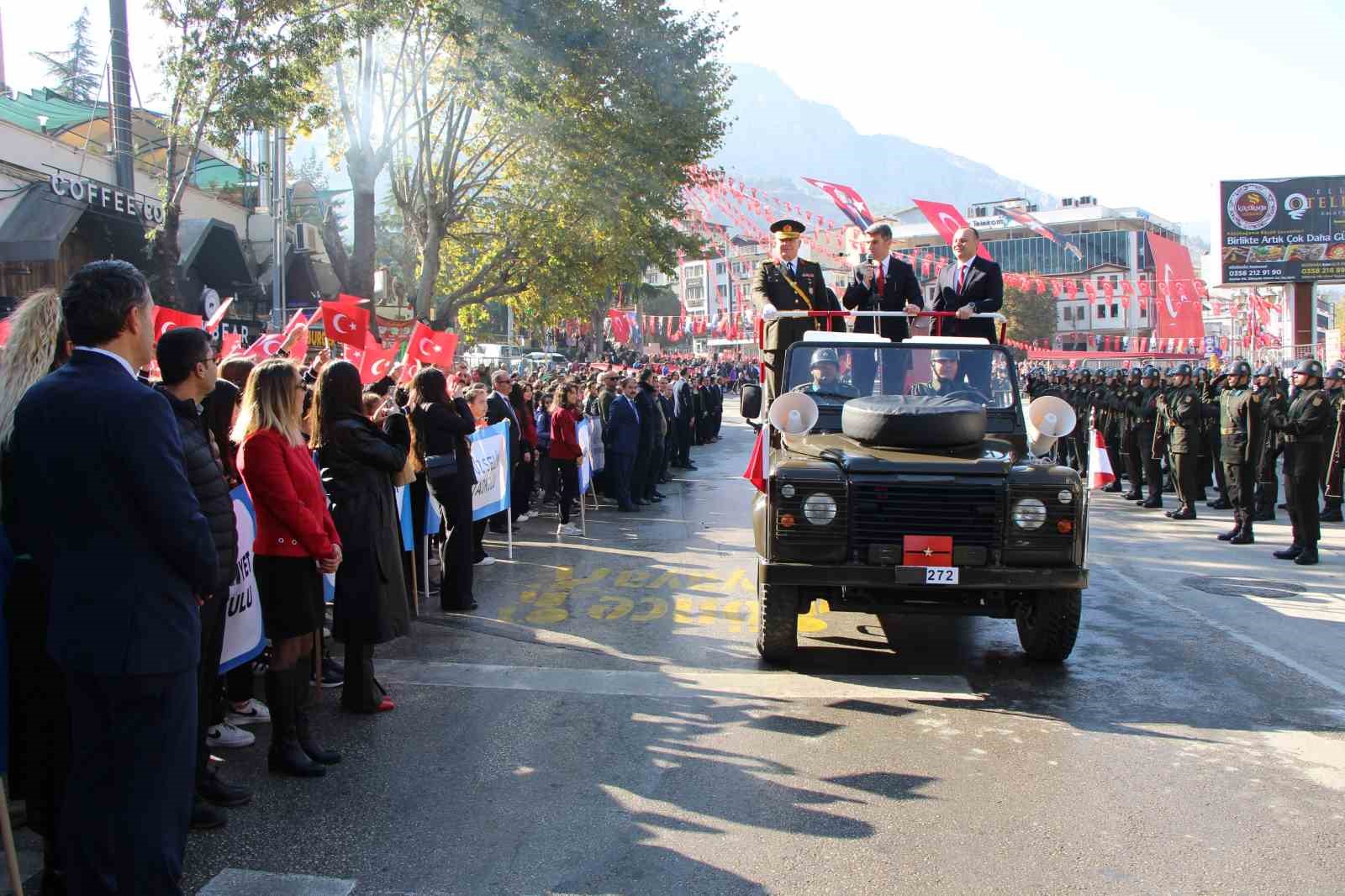 Amasya’da 29 Ekim Cumhuriyet Bayramı coşkuyla kutlandı
