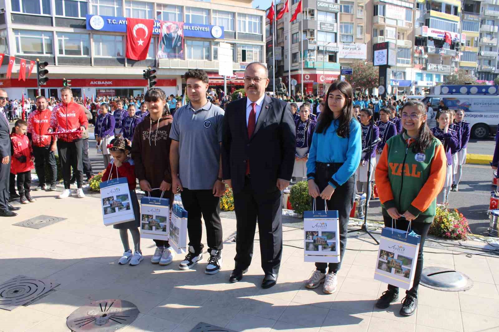 Aydın’da 29 Ekim Cumhuriyet Bayramı coşkuyla kutlandı
