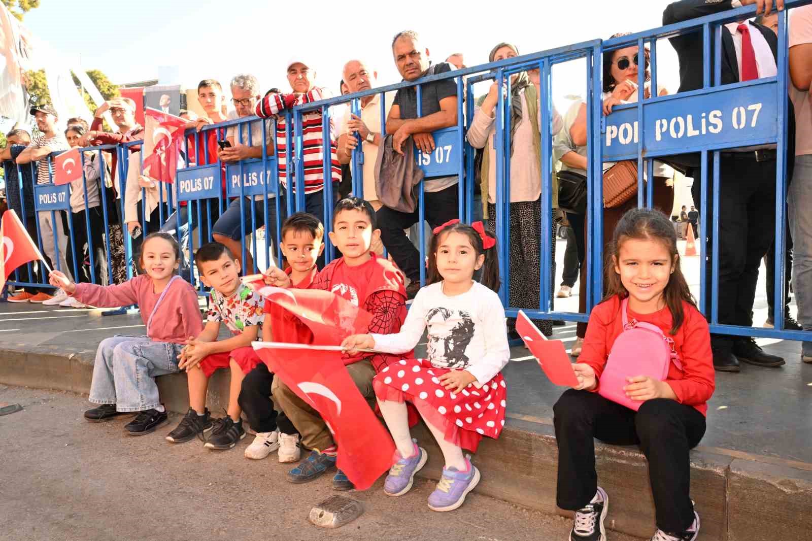 Antalya’da Cumhuriyet coşkusu
