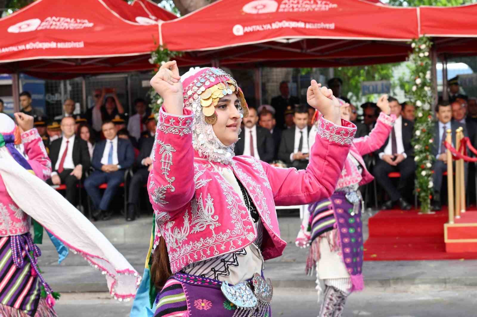 Antalya’da Cumhuriyet coşkusu
