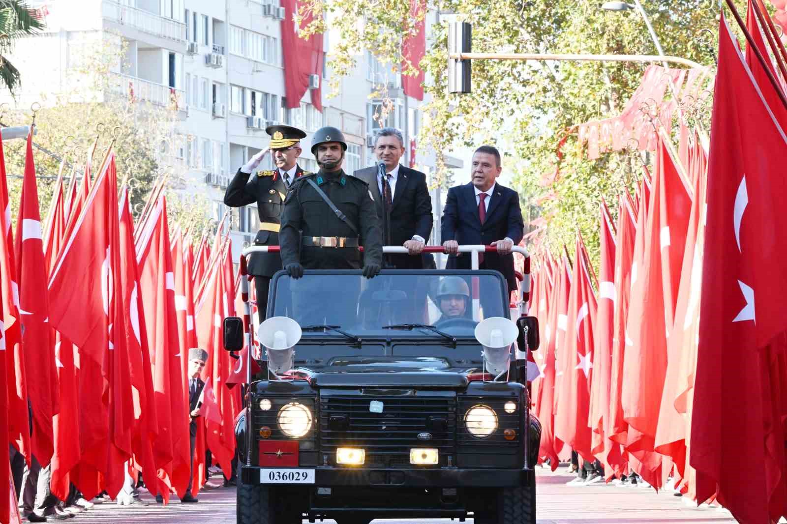 Antalya’da Cumhuriyet coşkusu
