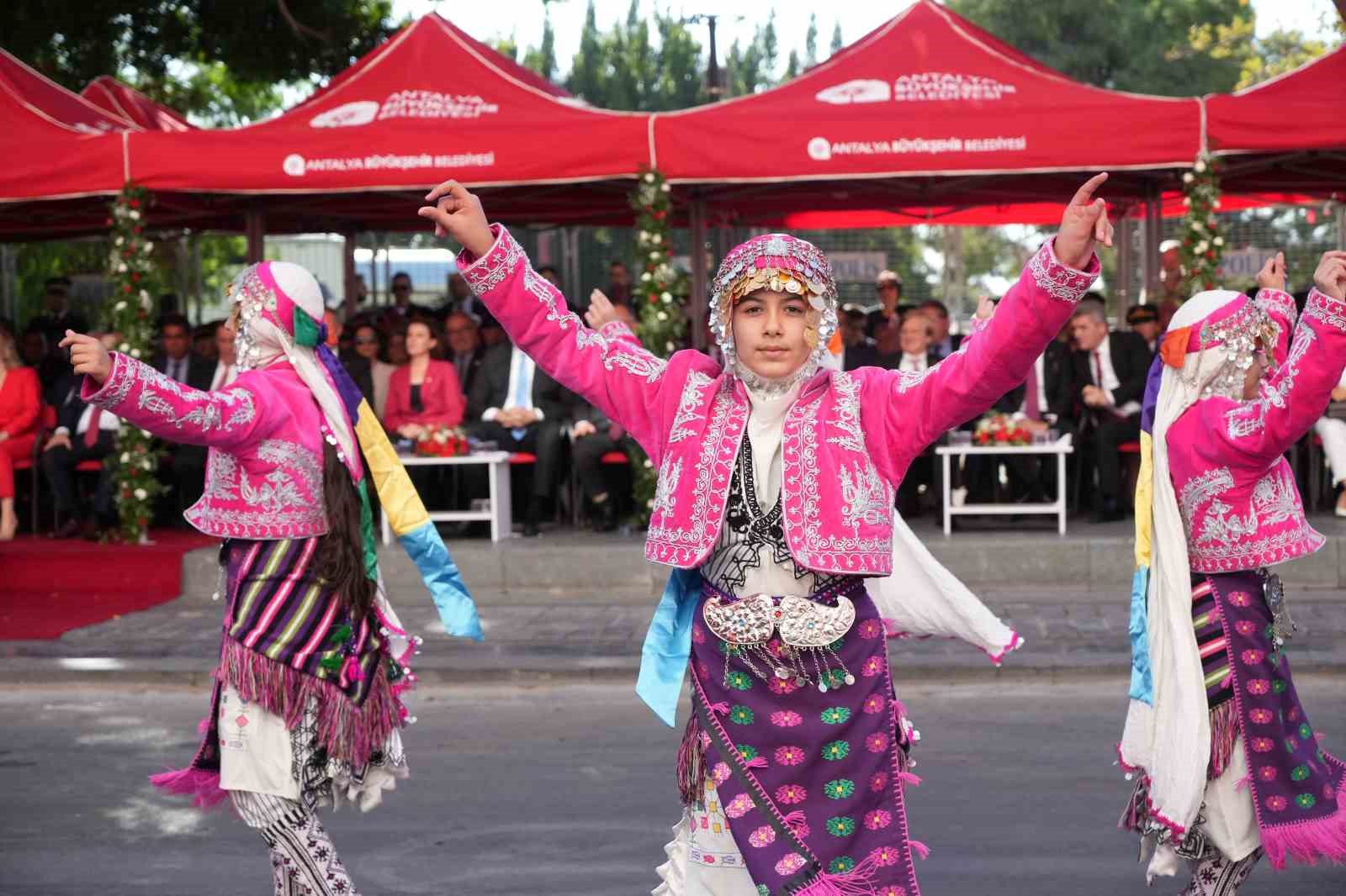 Antalya’da Cumhuriyet coşkusu
