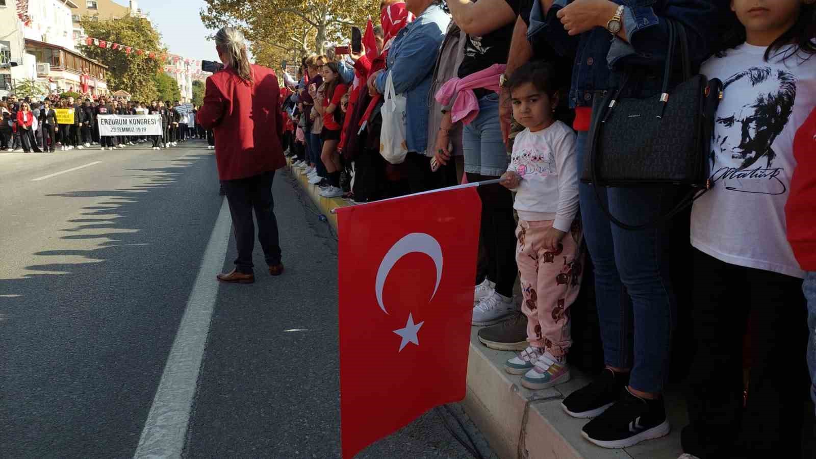 Cumhuriyet’in 101. yılı kutlamalarında Jandarma ve polis gösterileri nefes kesti
