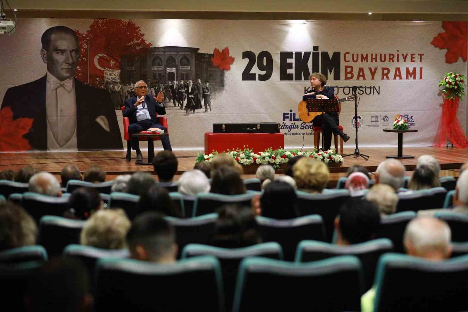 “Cumhuriyet’in Aydınlığı” mısralarla melodileri buluşturdu
