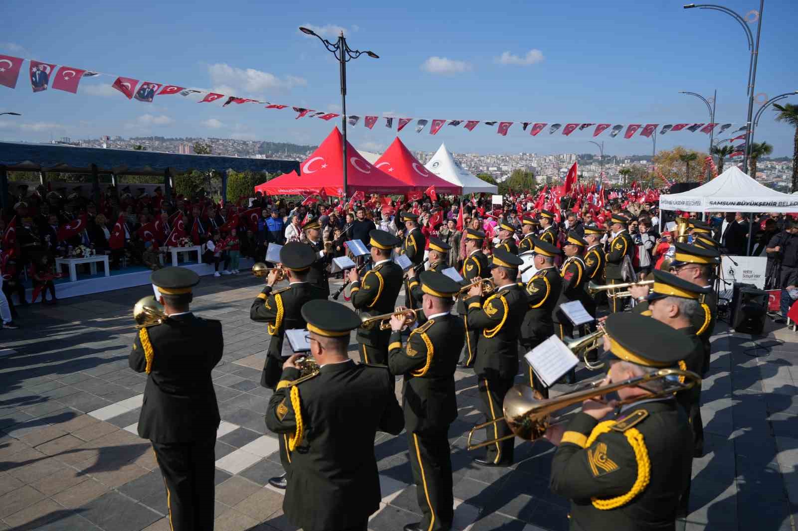 Samsun’da Cumhuriyet’in 101. yılı coşkuyla kutlandı
