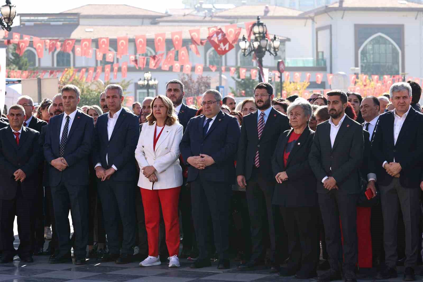 Keçiören’de Cumhuriyet Bayramı’nın 101. yılı kutlandı
