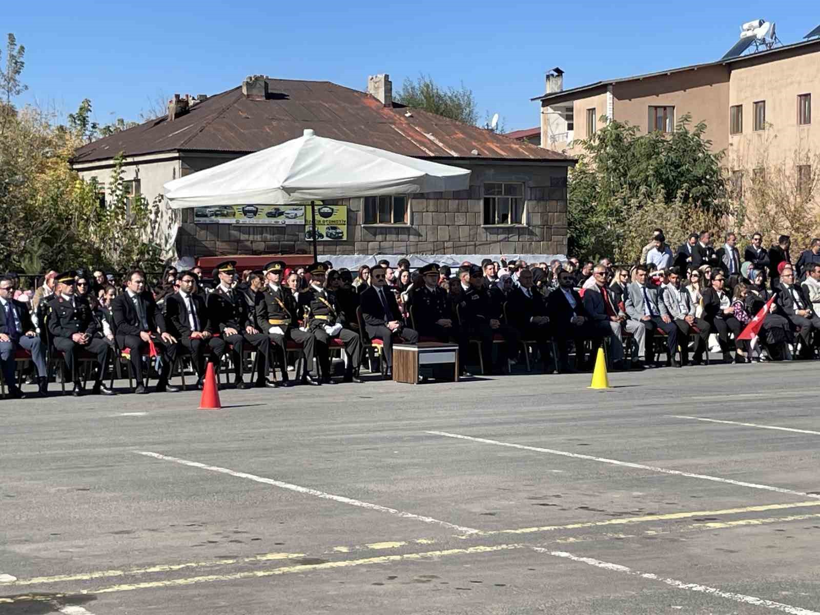 Malazgirt’te Cumhuriyet’in 101. yıldönümü kutlandı
