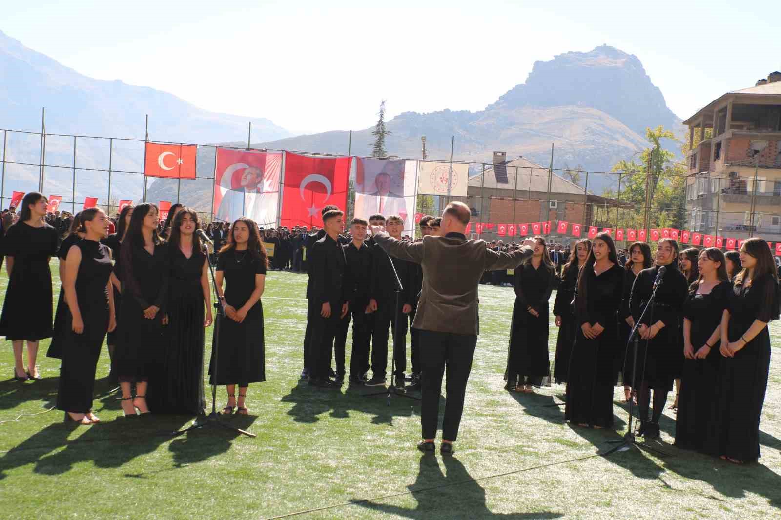 Hakkari’de Cumhuriyet Bayramı coşkusu
