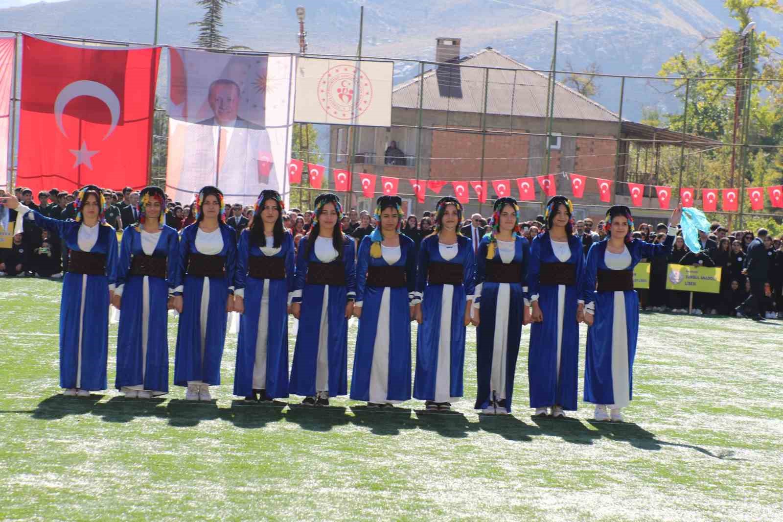 Hakkari’de Cumhuriyet Bayramı coşkusu
