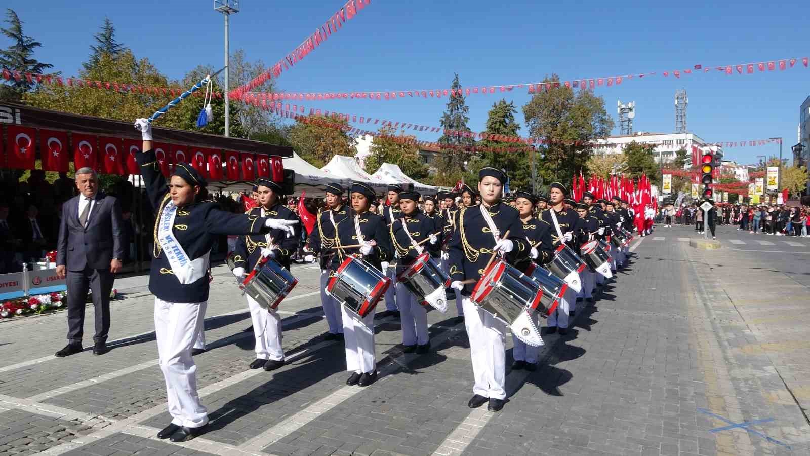 Uşak’ta Türkiye Cumhuriyetinin 101. yaşı coşkuyla kutlandı
