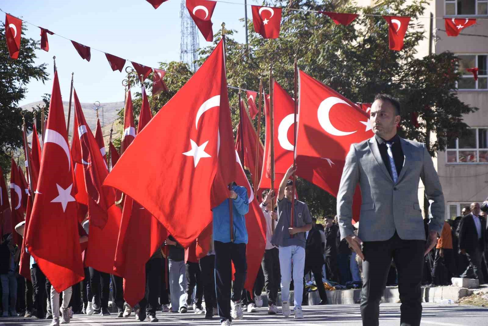 Bitlis’te Cumhuriyet Bayramı coşkusu
