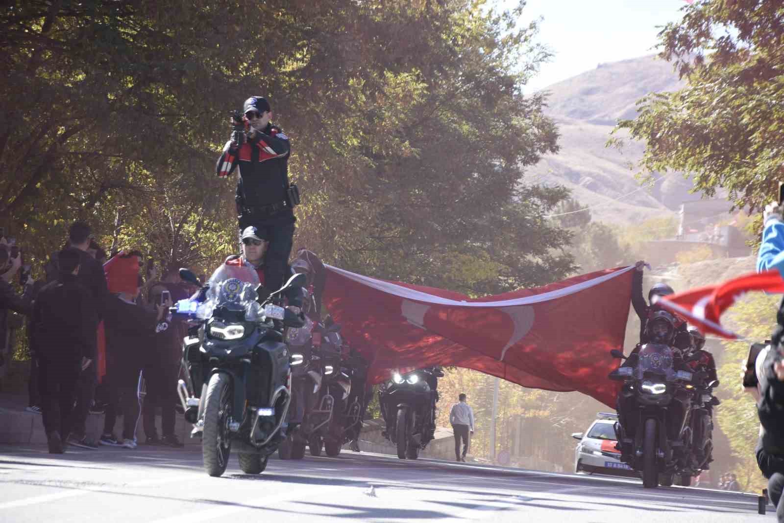 Bitlis’te Cumhuriyet Bayramı coşkusu
