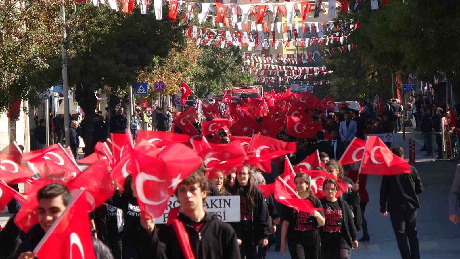 Cumhuriyet’in 101’inci yılı Burdur’da coşkuyla kutlandı
