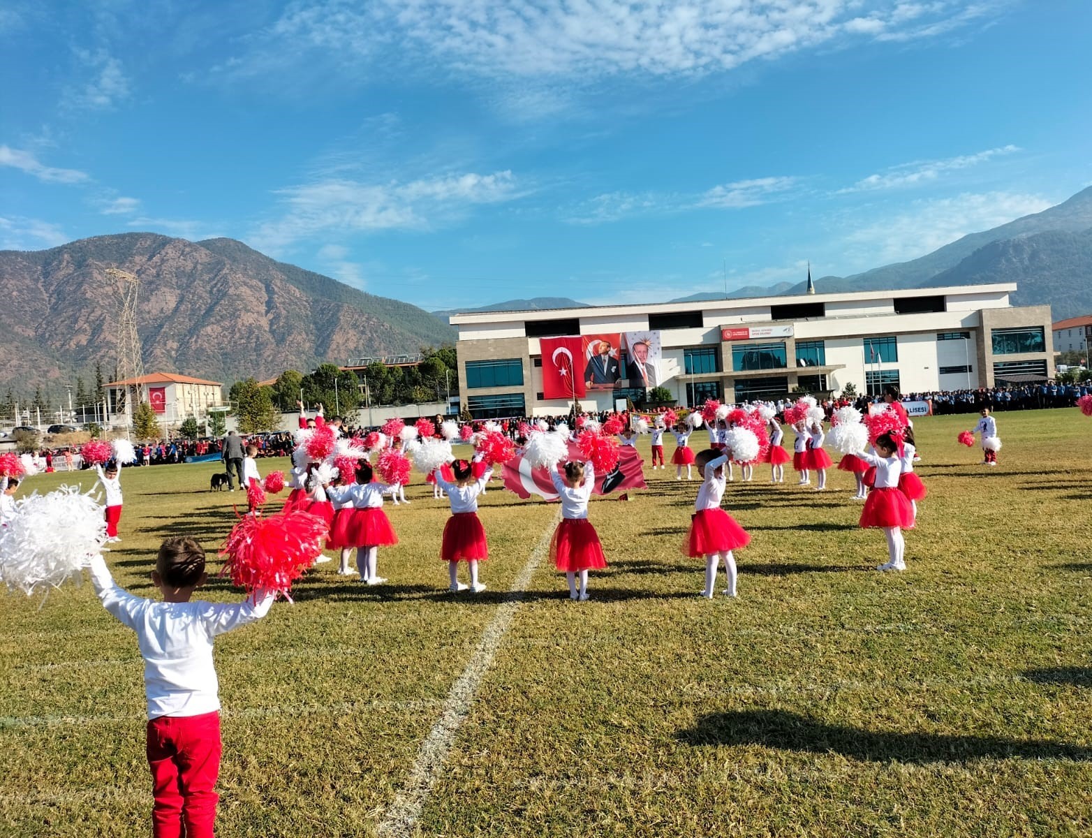 Köyceğiz’de cumhuriyetin 101. Yılı coşkuyla kutlandı
