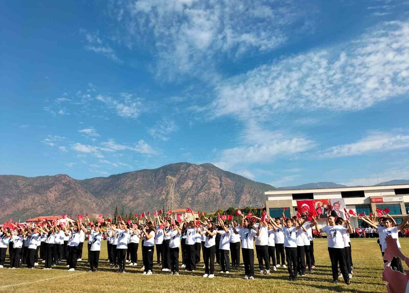 Köyceğiz’de cumhuriyetin 101. Yılı coşkuyla kutlandı
