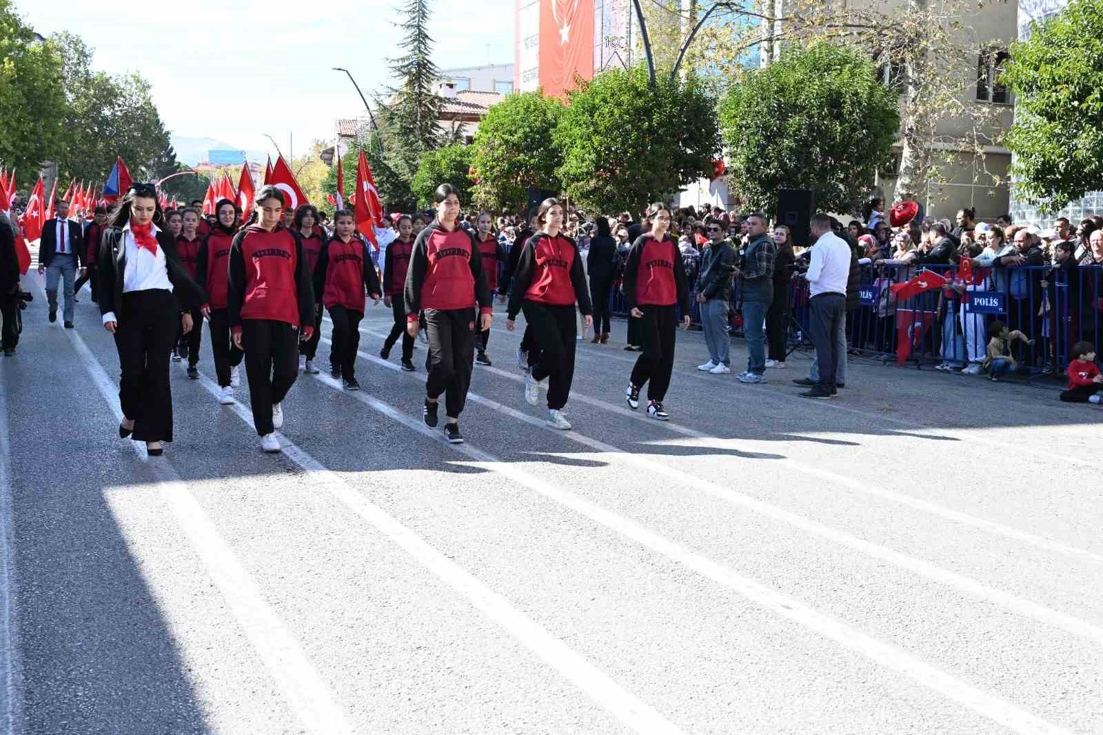 Isparta’da Cumhuriyetin 101’inci yılı coşkuyla kutlandı
