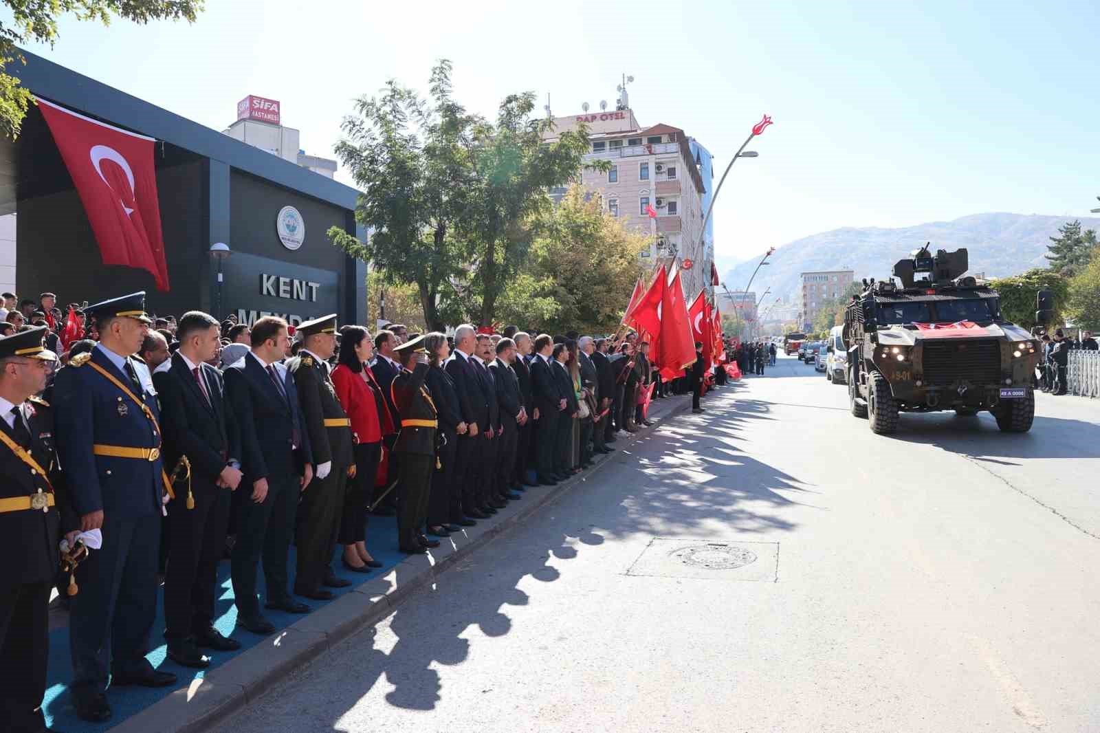 Muş’ta Cumhuriyetin 101. yıl coşkusu
