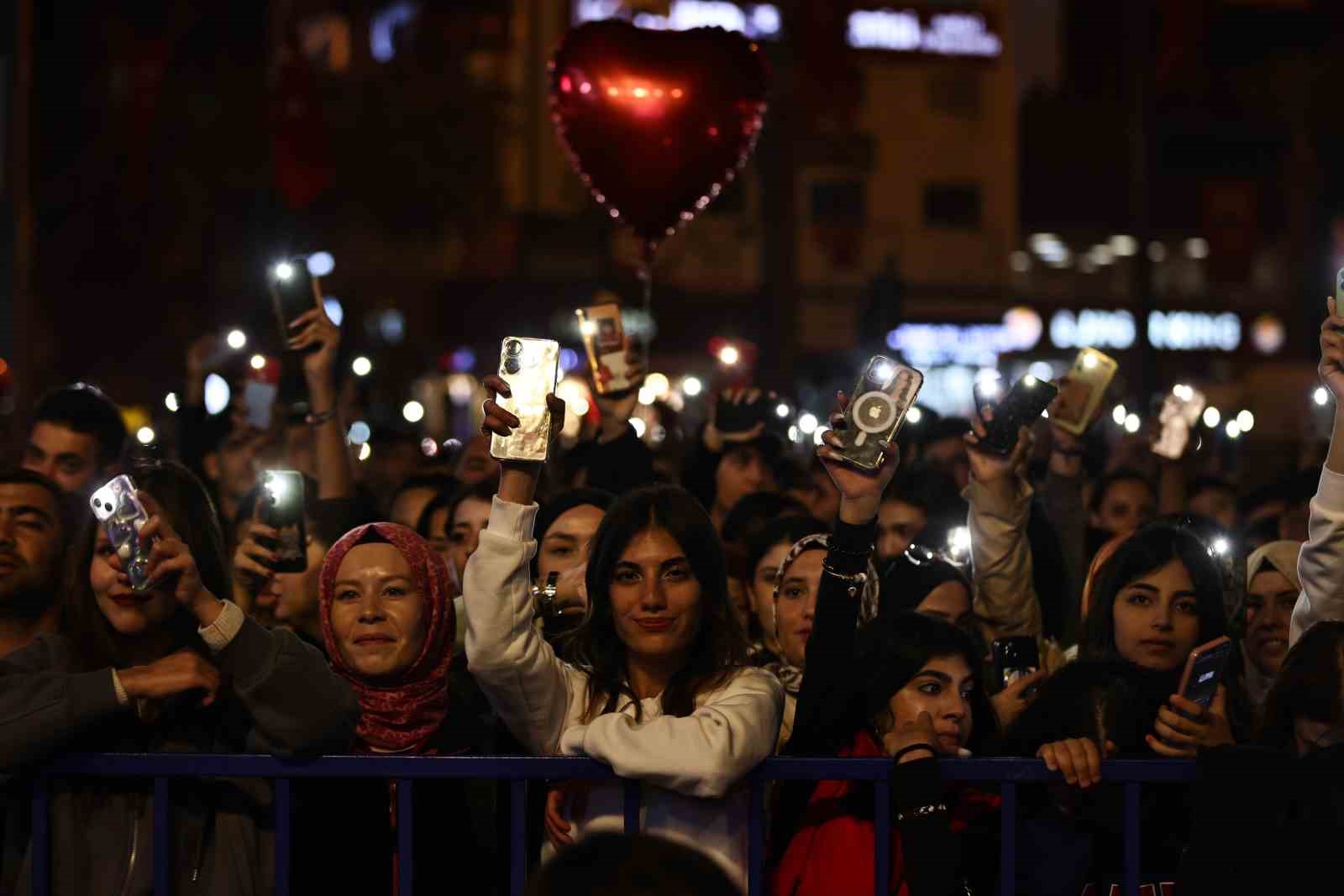 Denizli halkı unutulmaz bir bayram yaşıyor
