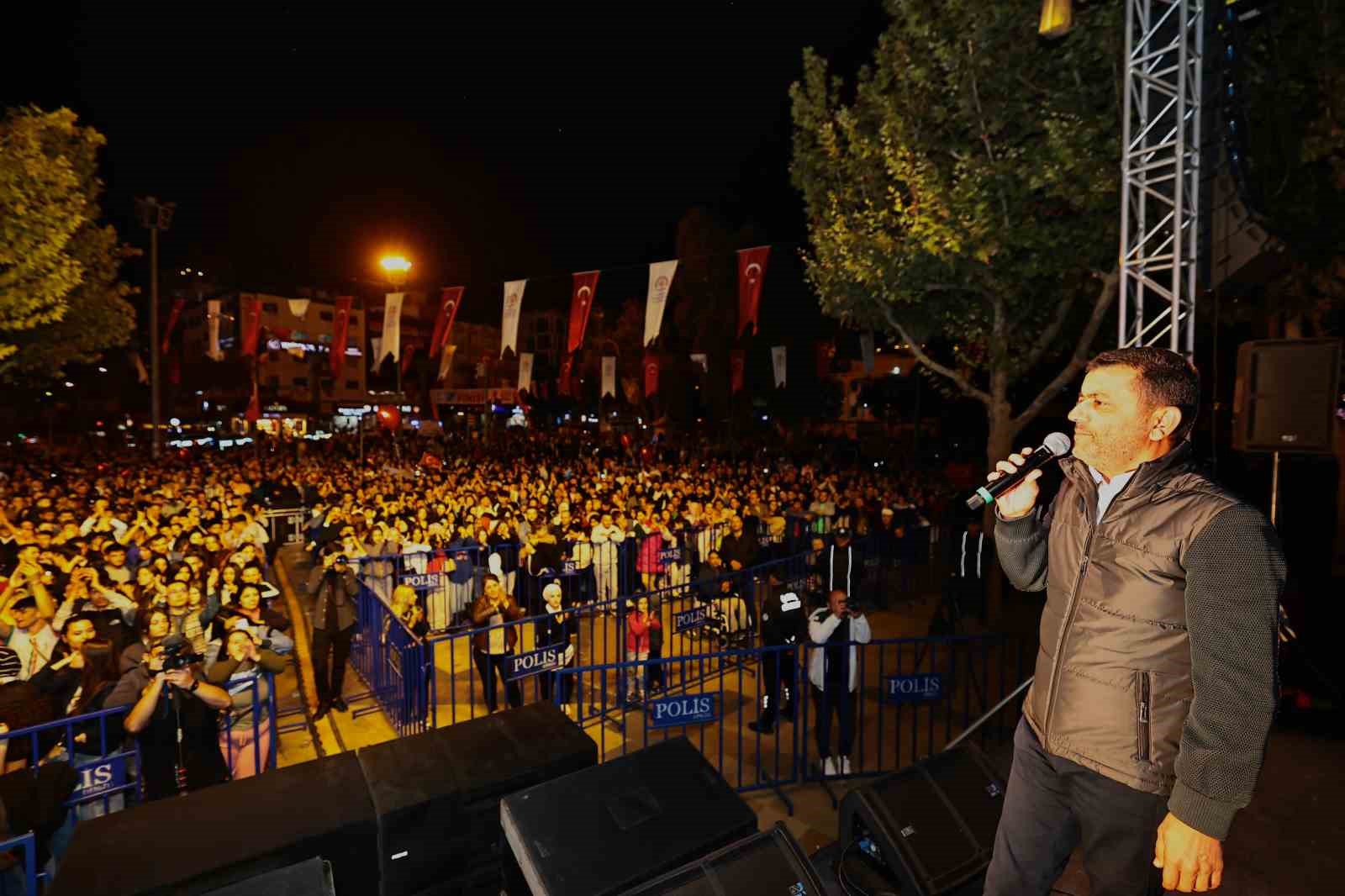 Denizli halkı unutulmaz bir bayram yaşıyor
