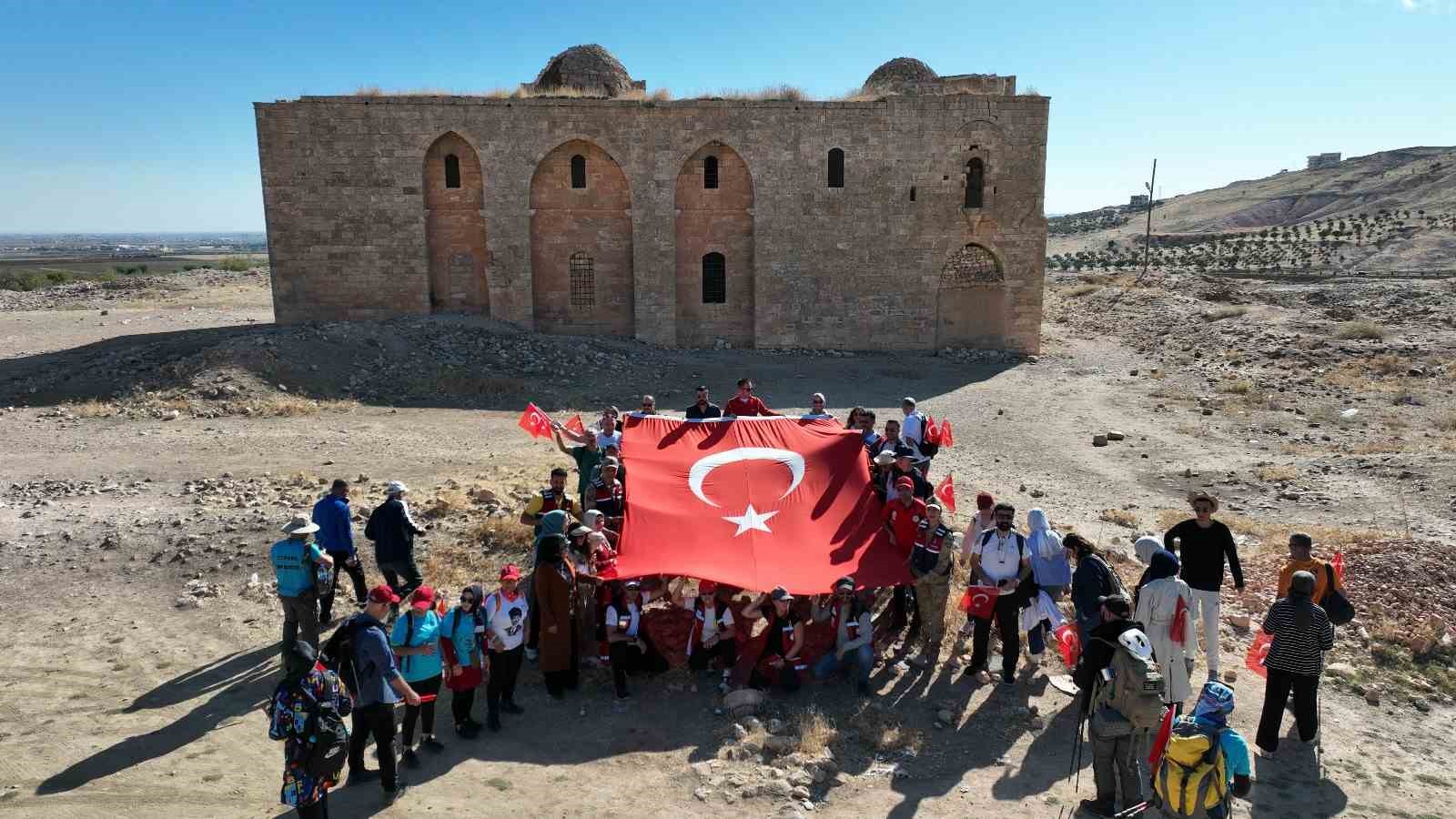 Göbeklitepe’ye cumhuriyet yürüyüşü
