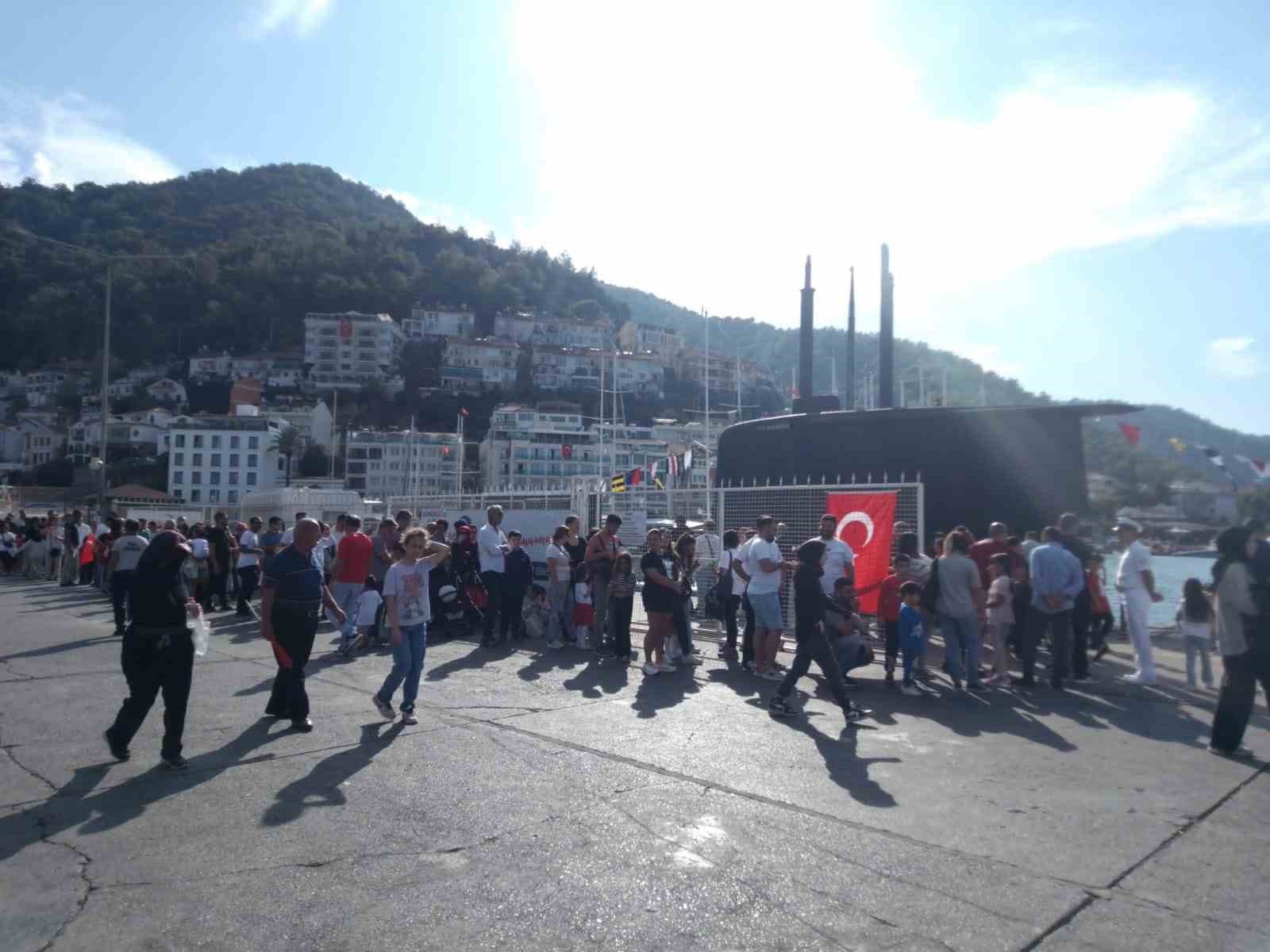 Fethiye’de Burakreis Denizaltısı Ve Sahil Güvenlik Botu ziyarete açıldı
