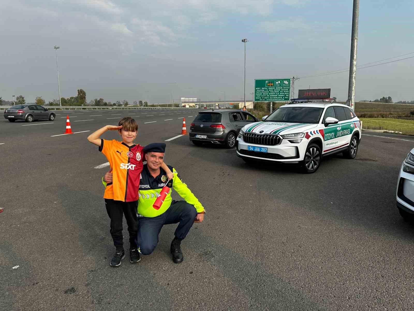 Sakarya’da 29 Ekim Cumhuriyet Bayramı coşkusu otoyollara taştı
