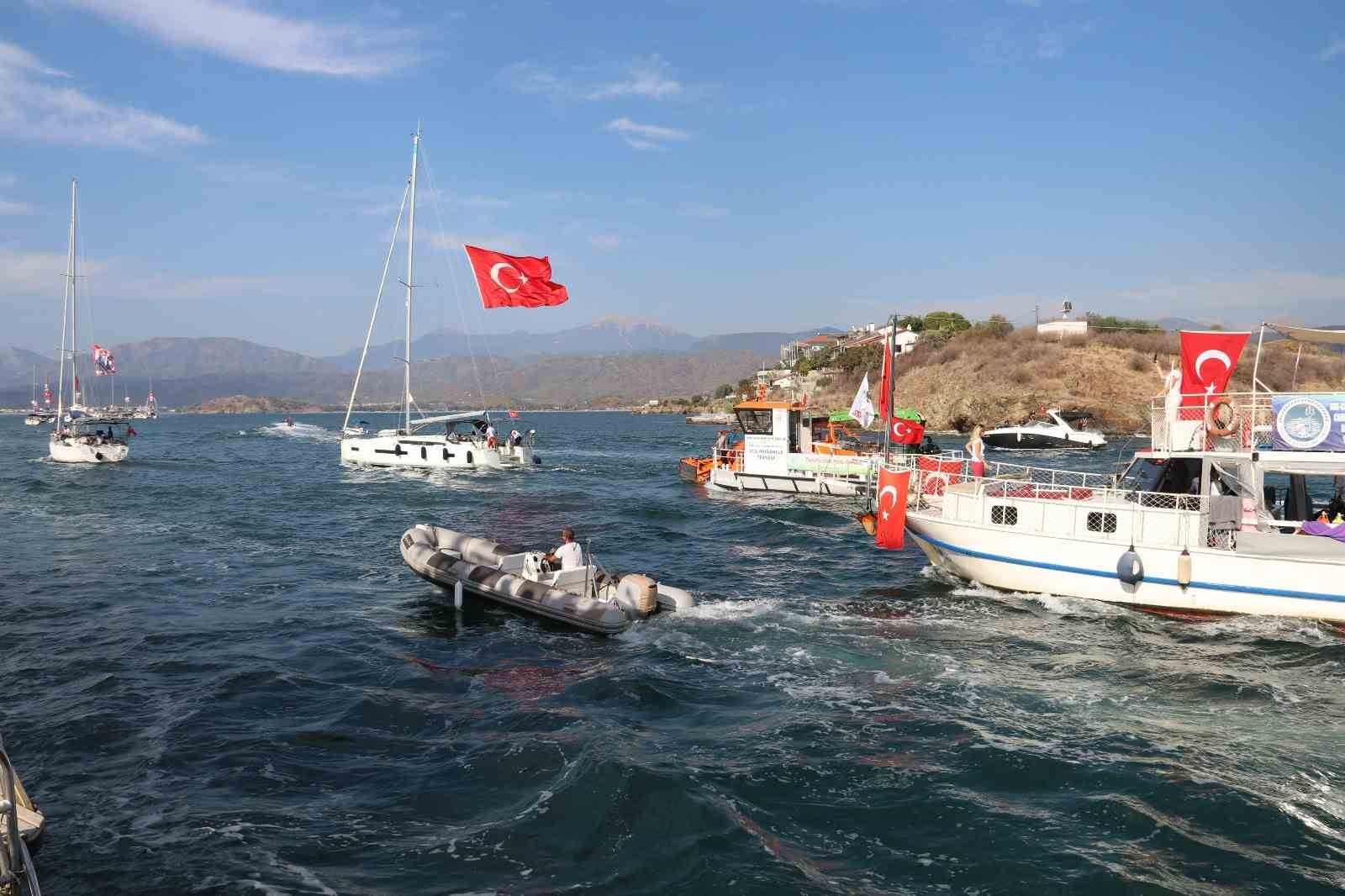 Fethiye’de Cumhuriyet coşkusu denizde de yaşandı
