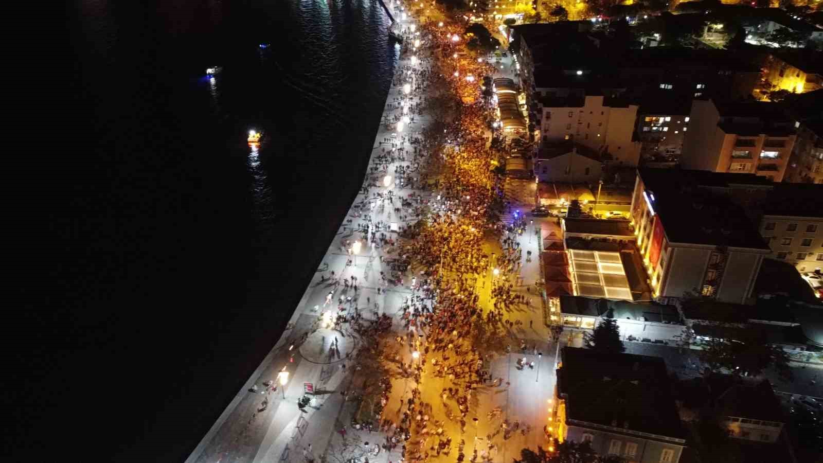 Çanakkale’de meşaleler Cumhuriyet için yandı
